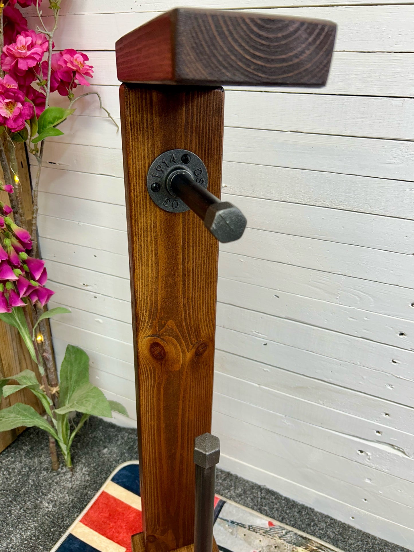 Reclaimed Timber & Pipe Toilet Roll Holder